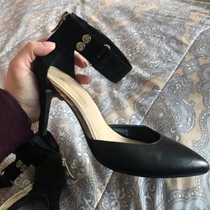 BCBG Black heels with gold accents